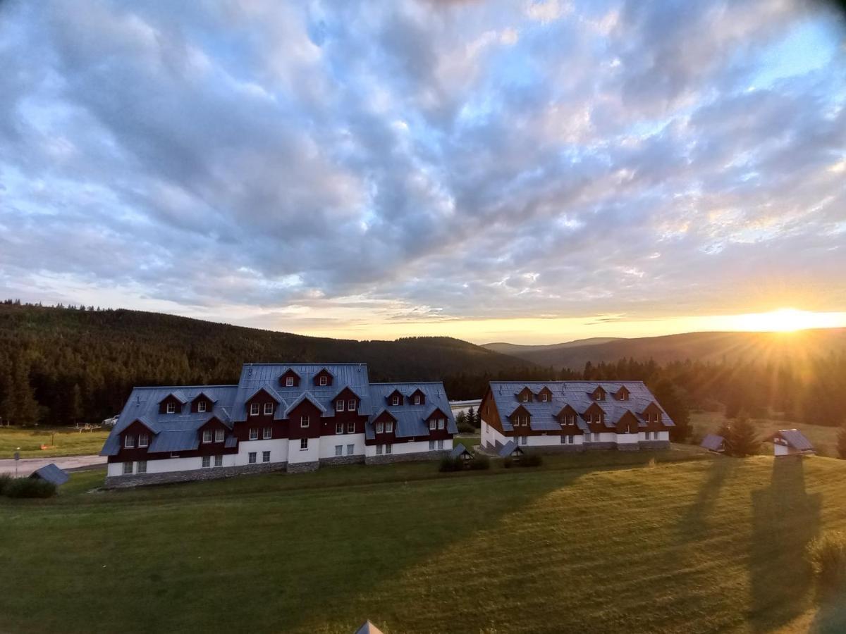Horní Mísečky 3kk mezonet E25 u sjezdovky Skiareál, max 6 osob Exterior foto